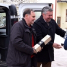 Petőfiszállás adományt nyújtott át  egy Kárpátaljai település, Nevetlenfalu részére