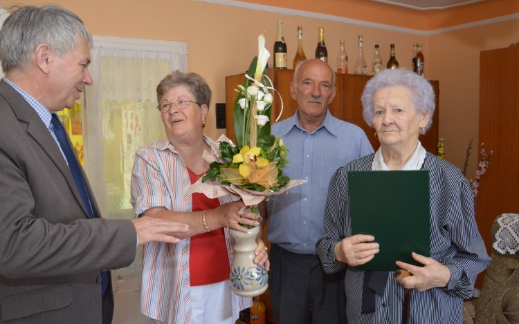90. születésnapját ünnepelte Csuka Gergelyné