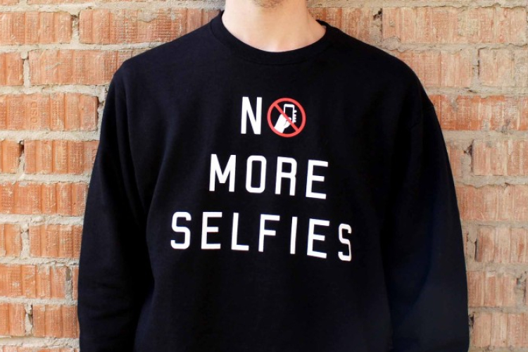 Beszélje le ismerősét a szelfizésről, ha sokat fotózkodik