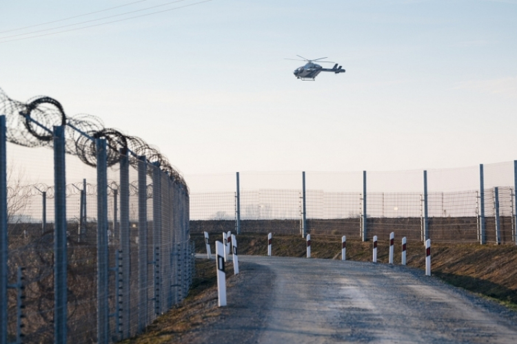 Több mint 112 ezer határsértőt fogtak el eddig Magyarországon
