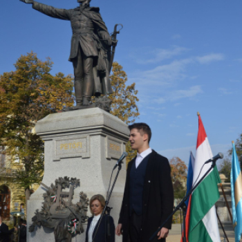 A Petőfi-szobor leleplezésének 100. évfordulóját ünnepelte Félegyháza