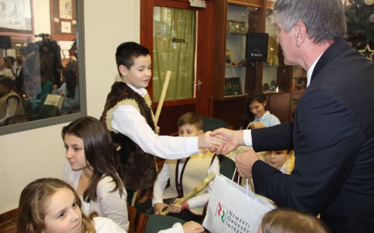 Magyarok Karácsonya Ópusztaszeren