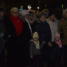 Felgyúlt a második gyertya is városunk adventi koszorúján