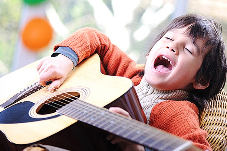 Taníttasd gyermeked a zene nyelvére!