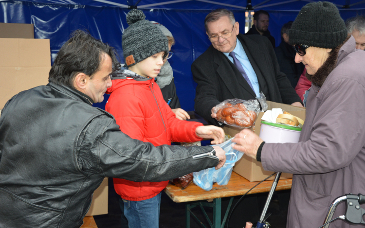 Szeretetebédre várta a félegyháziakat az országgyűlési képviselő