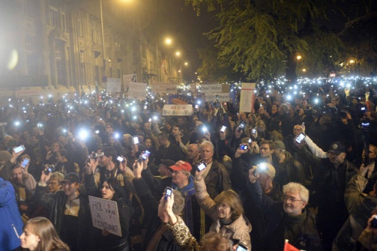 Több ezren tüntettek Budapesten