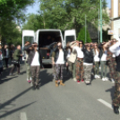 Bolondballagás Kiskunfélegyháza főutcáján