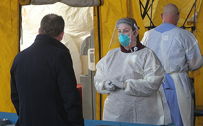 Kórházparancsnokokat vezényelnek ki a magyar kórházakba