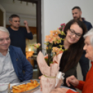 Népes családja köszöntötte 90. születésnapján Terike nénit