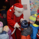 Moziba hívta a gyerekeket a Mikulás