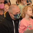 Megérkezett a Könyvtárba a Mikulás