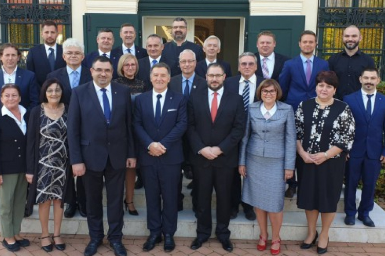 Tovább a megkezdett úton