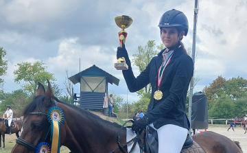 Dobos Eszter, országos bajnok