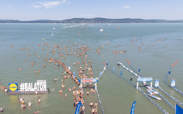 Szombaton megrendezik a Balaton-átúszást