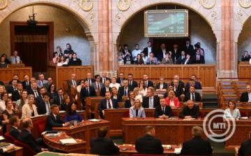 A Tisza Párt szerint pártpolitikai kötődés nélküli államfőre lenne szükség