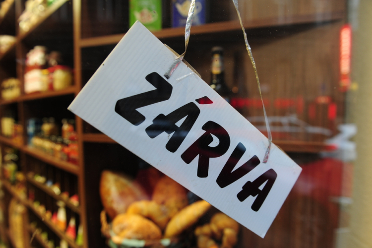 Az emberek leszavaznák a vasárnapi boltzárat