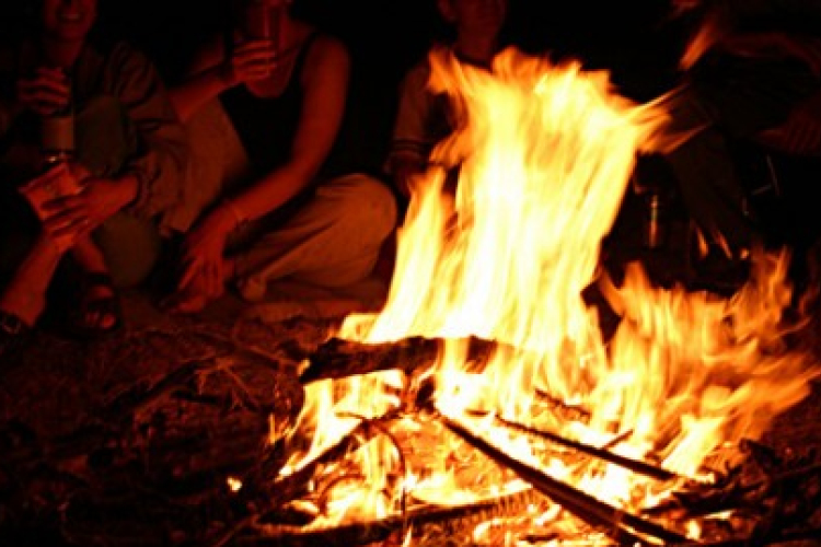 Összetartozásunk jegyében lobogott a tűz