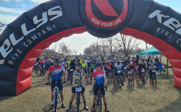 Családok, futók, bringások – mindenkit vár a Tour de Puszta