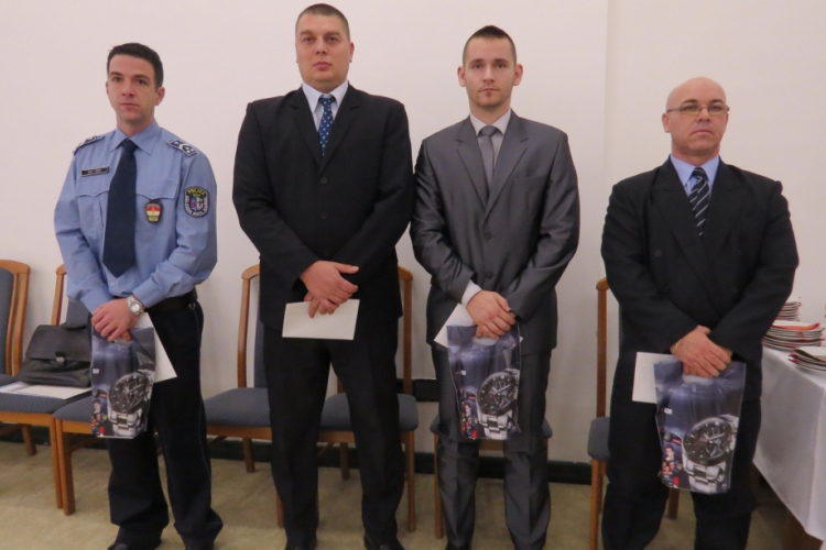 Két félegyházi rendőr kapott főkapitányi elismerést