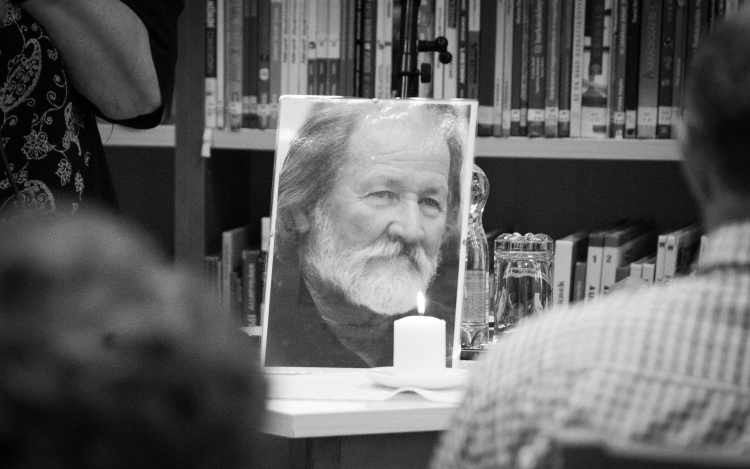 Buda Ferencre emlékezett Lakitelek közössége