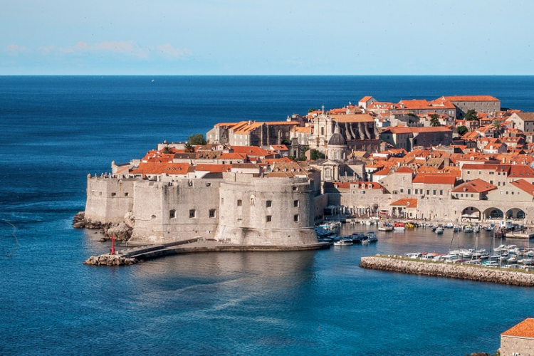 Horvátországba már egy oltással is be lehet utazni