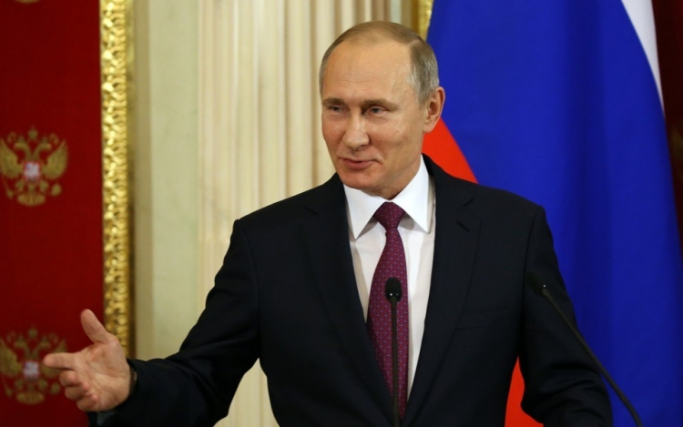Putyin: sikerült munkakapcsolatot létesíteni az amerikai elnökkel