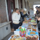 Közel másfél millió forint gyűlt össze Izabella és Lilla gyógykezelésére