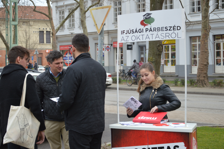 Mit gondolnak a félegyházi fiatalok iskoláikról és az oktatásáról?