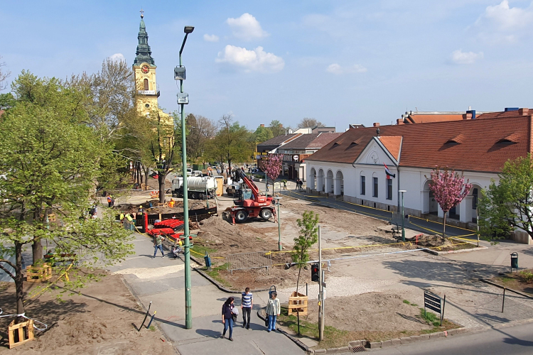 Felnyitható 50 év múlva – Földbe rejtett kincsesláda őrzi majd a félegyházi gyerekek értékeit