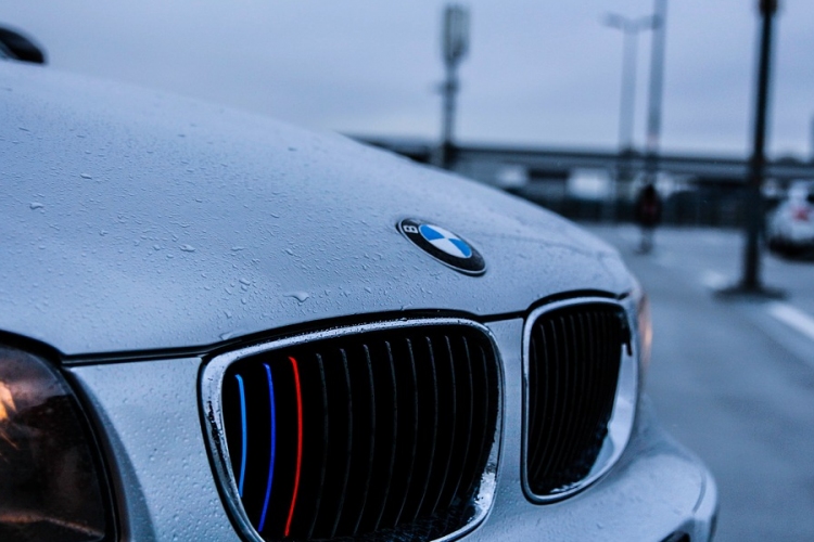 Rekordeladásokkal zárta a 2017-et a BMW Magyarországon