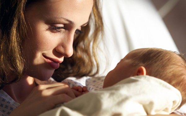 Szoptatás a várandóság alatt