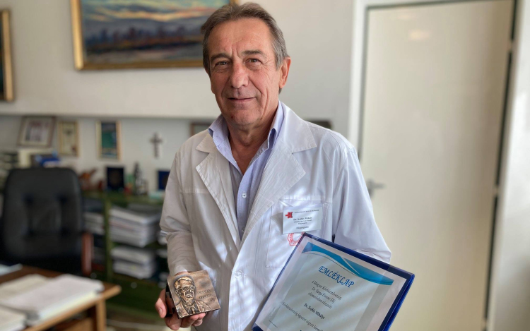 A Magyar Kórházszövetség életműdíját idén Dr. Svébis Mihály főigazgató kapta