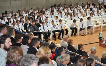 Jubileumi hangverseny a Kossuth iskolában