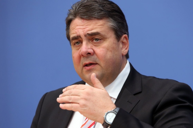 Új fegyverkezési verseny veszélyére figyelmeztetett Moszkvában a német külügyminiszter