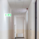 Laktanyából gyermekjóléti központ műemléképületben: egyedi fejlesztéssel gazdagodott Kecskemét