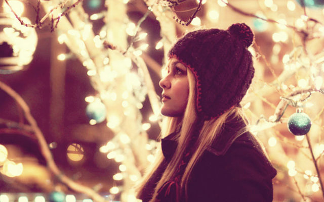 Hogyan éljük túl a karácsonyt szingliként?