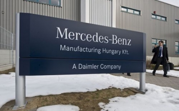 Szabadlábon a Mercedes-gyárat bombával fenyegető trió