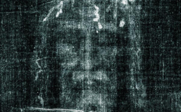 Őrzi titkát a lepel