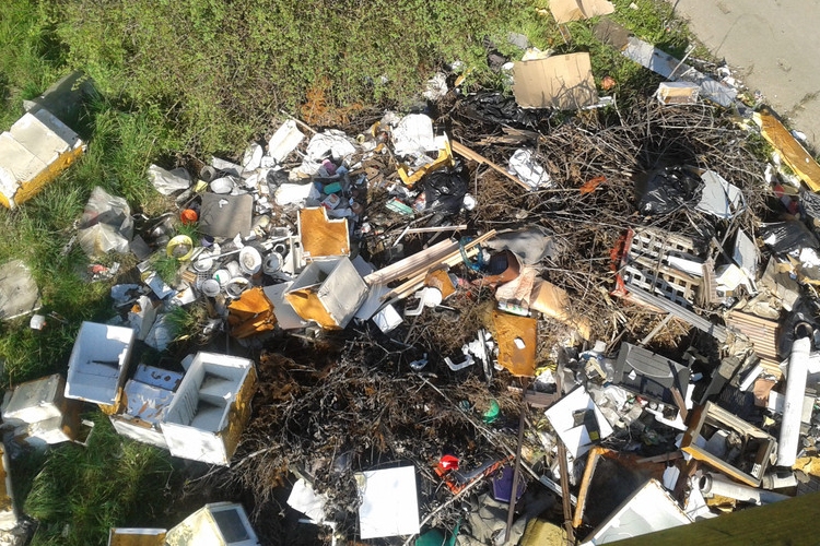 A bugaci ingatlanban tárolta a veszélyes hulladékot