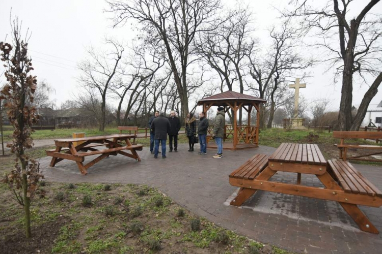 Pihenőpark épült a Zöldmező lakótelep lakóinak