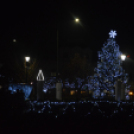 Felgyúlt a második gyertya is városunk adventi koszorúján