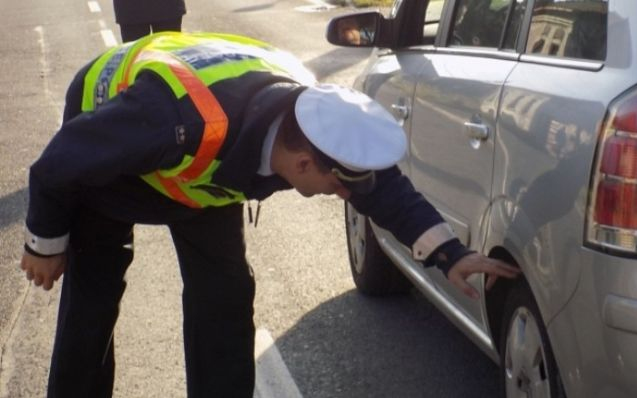 A járművezetők és járművek téli felkészültségét ellenőrzik a rendőrök