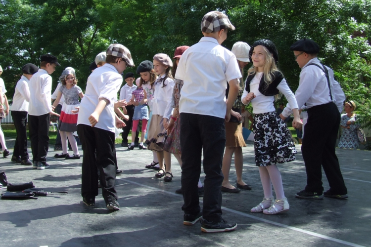 V. Szivárvány Majális