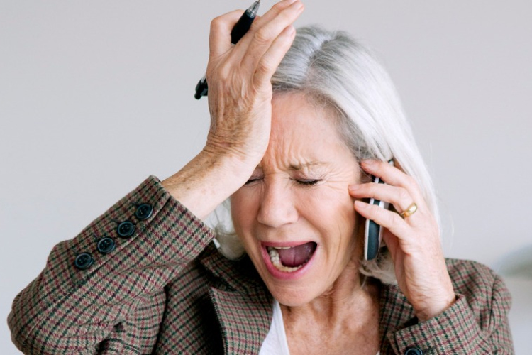 Semmi pánik: visszaállíthatók a törölt névjegyek a mobilon