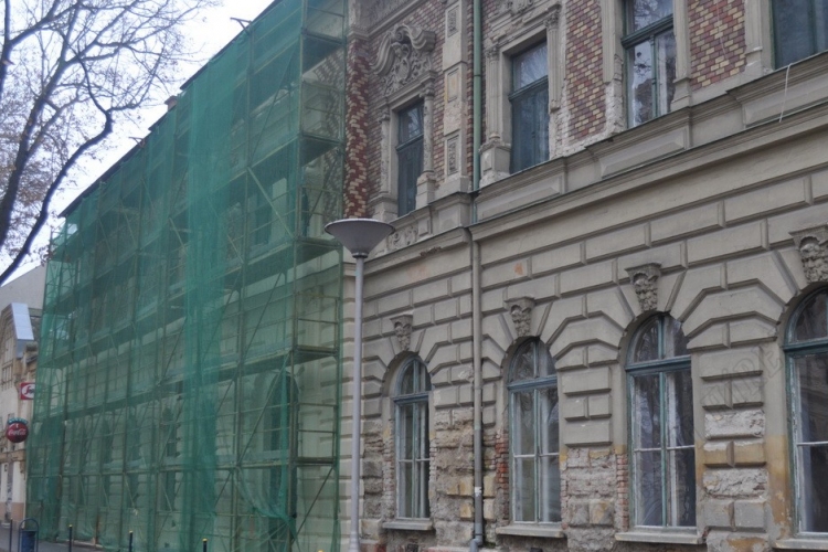 Folytatódik a Molnár-féle ház felújítása