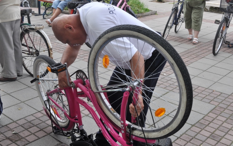Kerékpár-regisztrációt tartottak a Móravárosban