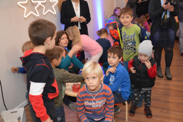 Népmese pont nyílt a Szakmaköziben