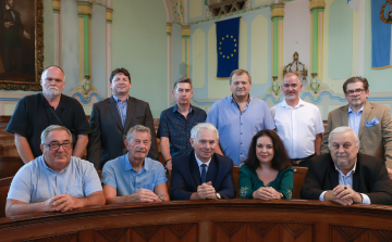 Miért mondott le Csányi József a polgármesterségről? 