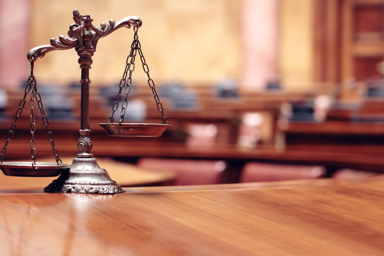 Megemelték a bírák és ügyészek illetményét