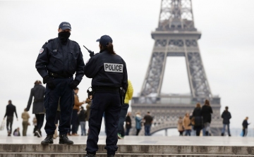 Terrorizmus - Újabb őrizetbe vétel a gázpalackokkal teli gépkocsi miatt Párizsban